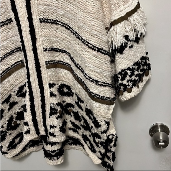 Anthropologie Margot fringe poncho sweater - Picture 7 of 16